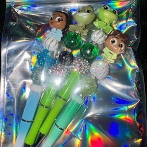 Doorablepen the frog